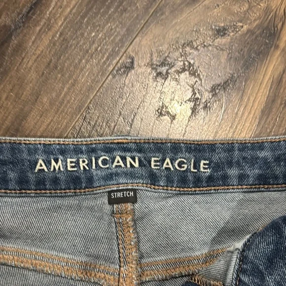American Eagle Outfitters Blue Distressed Jean Shorts - Picture 4 of 8